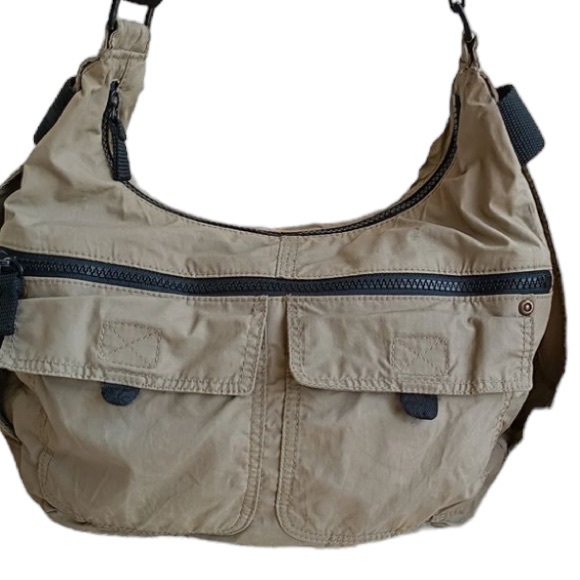 Vintage Liz Claiborne Croissant Bag with Pockets - Picture 2 of 6